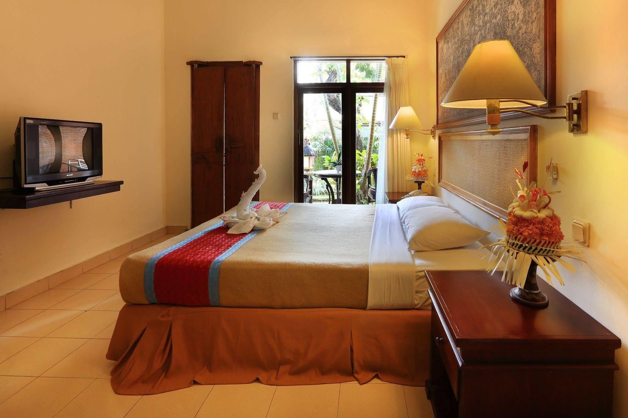 Laghawa Beach Hotel Sanur Esterno foto