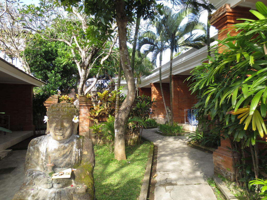 Laghawa Beach Hotel Sanur Esterno foto